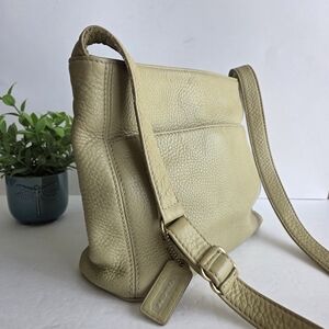VGUC Vintage Coach Sonoma Pocket Zip Natural Grain (#4924) in Lime